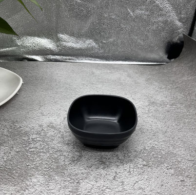 Bom preço. Pequenas tigelas de melamina quadradas e pretas, de grau alimentício on-line