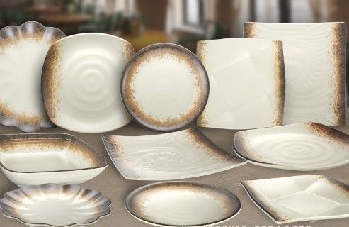 Bom preço. Pratos de mesa de melamina de cor branca personalizados Pratos grandes de plástico para hotéis. on-line