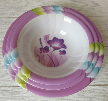 Bom preço. A louça lisa redonda da melamina dos utensílios de mesa ajusta a placa plástica impressa feita sob encomenda do serviço on-line